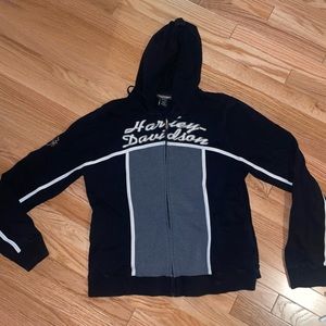 Harley Davidson women’s sweatshirt. Very good condition. Size XL